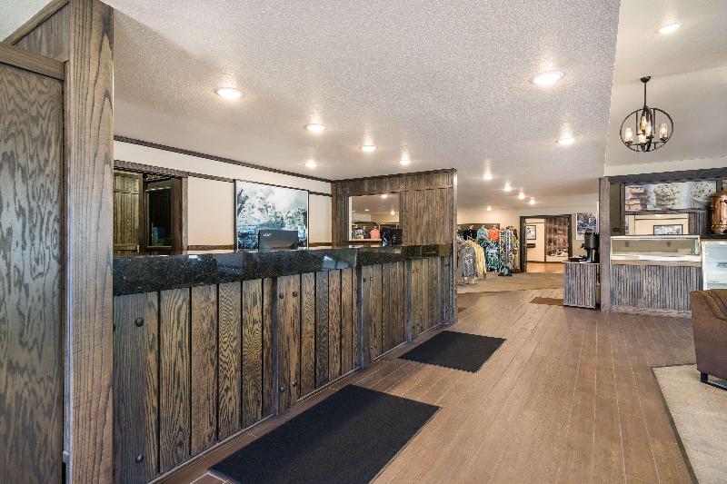 Best Western Golden Spike Inn & Suites image