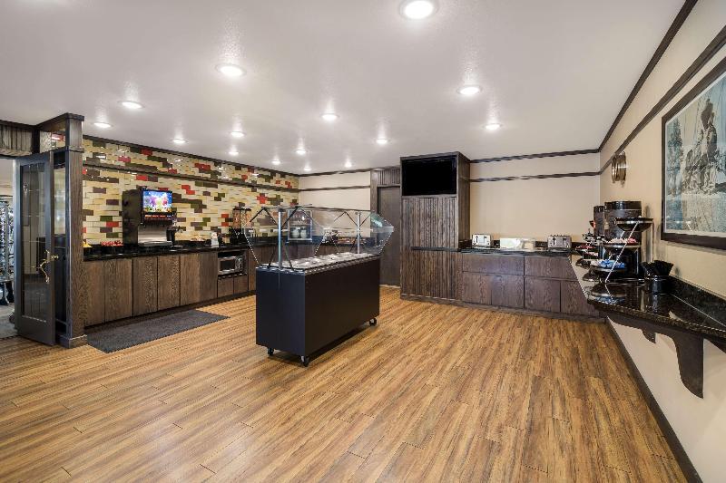 Best Western Golden Spike Inn & Suites image