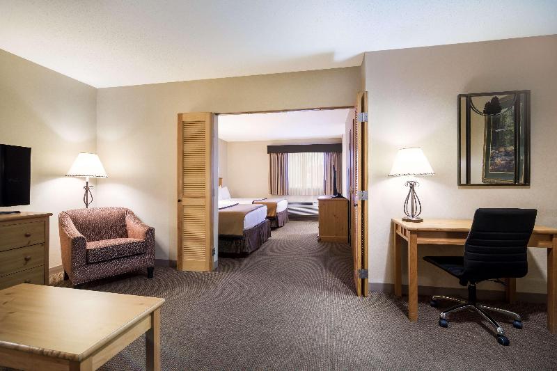 Best Western Golden Spike Inn & Suites image