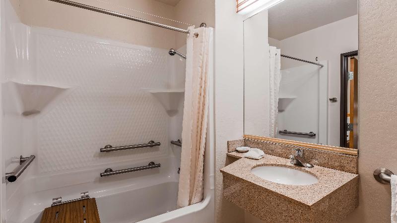 Best Western Golden Spike Inn & Suites image