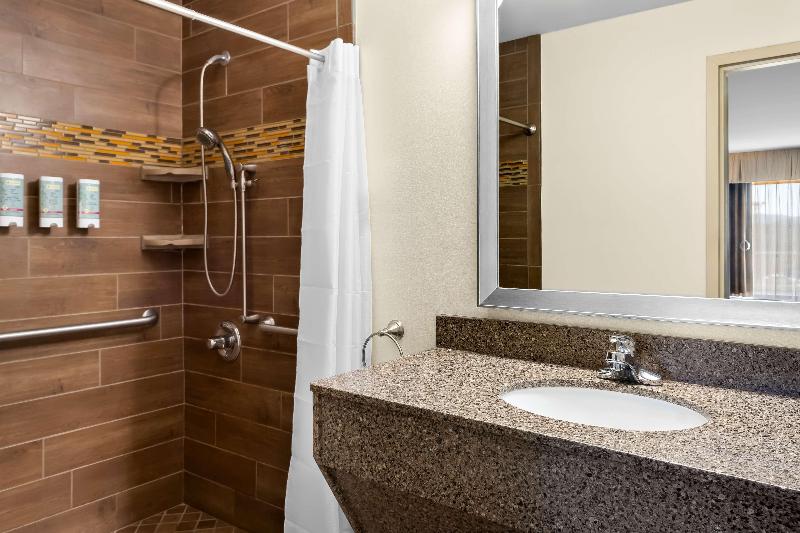 Best Western Newport Inn image