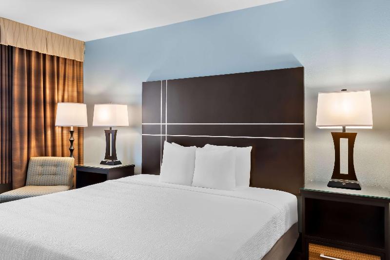Best Western Newport Inn image
