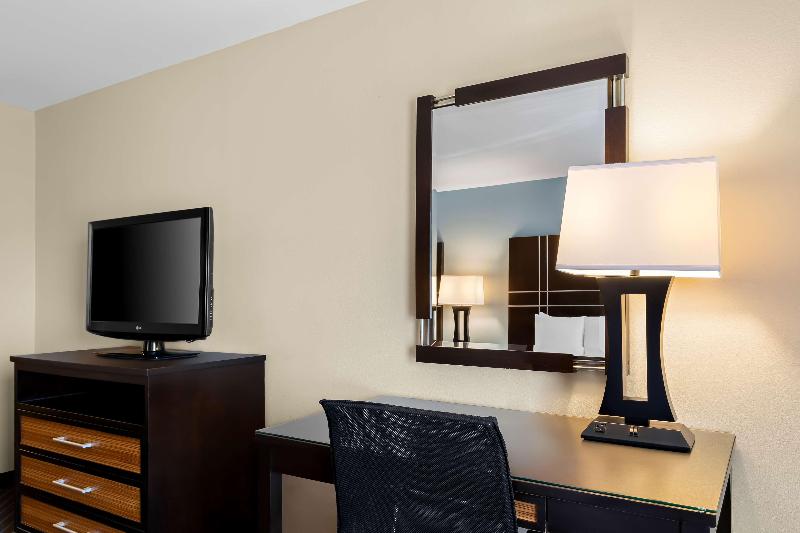 Best Western Newport Inn image