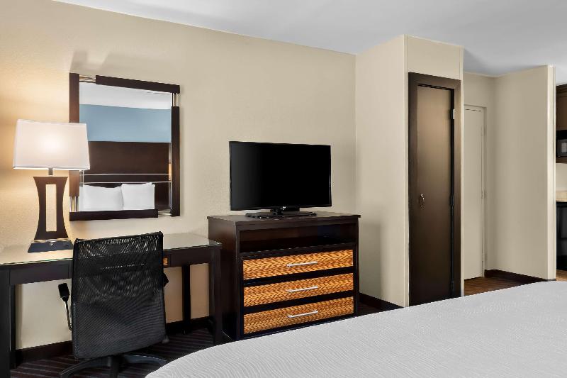 Best Western Newport Inn image