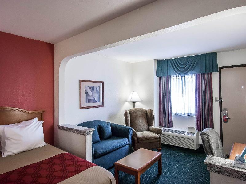 Econo Lodge Inn & Suites Memphis East image