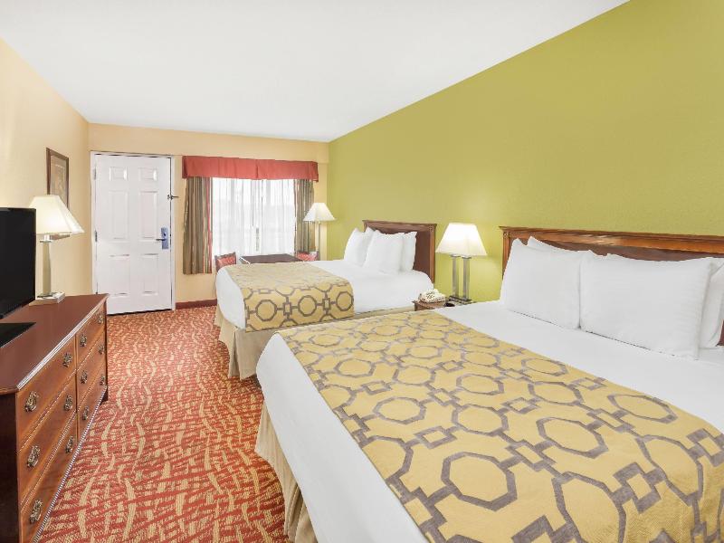 Baymont Inn & Suites Sevierville Pigeon Forge image