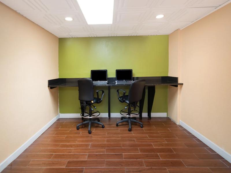 Baymont Inn & Suites Goodlettsville image