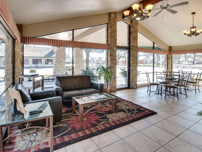 Days Inn By Wyndham Gatesville — view