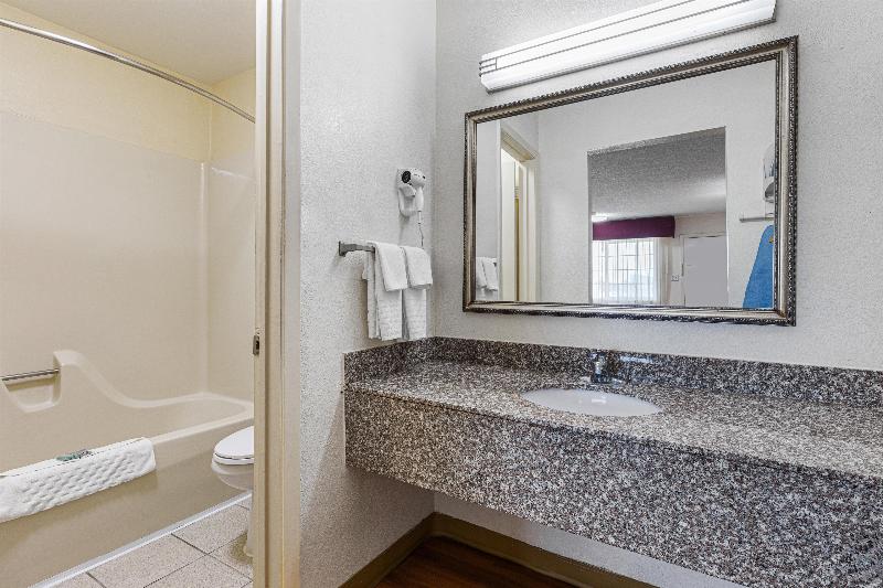 Best Western Palestine Inn image