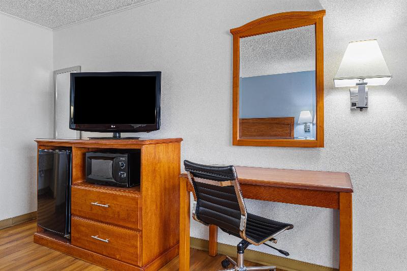 Best Western Palestine Inn image