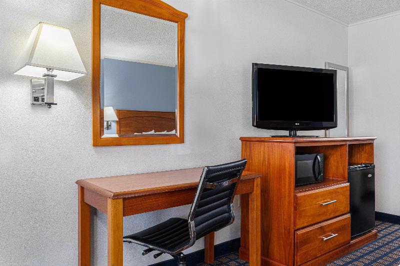Best Western Palestine Inn image