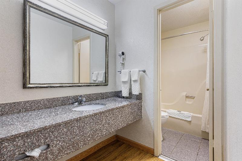 Best Western Palestine Inn image