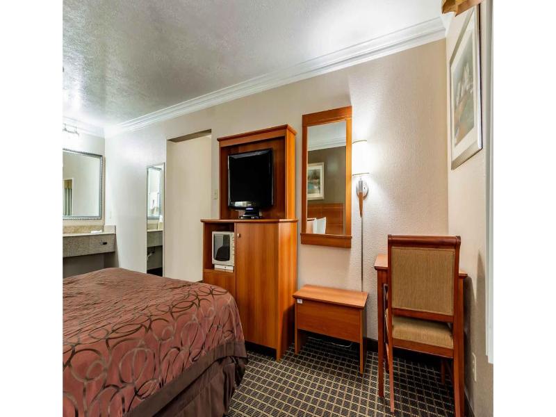 Motel 6 Alvin, Tx image