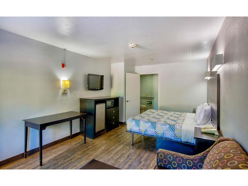 Motel 6 Arlington, TX image