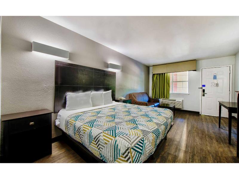 Motel 6 Arlington, TX image