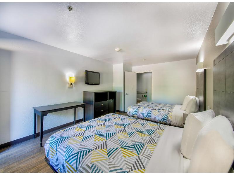 Motel 6 Arlington, TX image