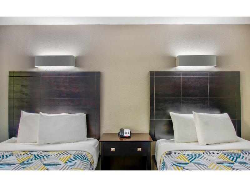 Motel 6 Arlington, TX image