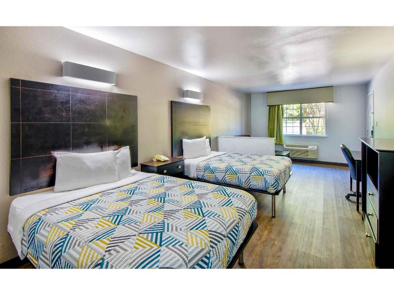 Motel 6 Arlington, TX image