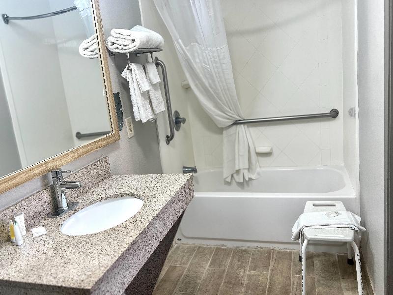Days Inn by Wyndham San Angelo image
