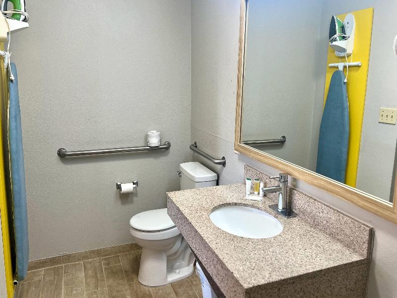 Days Inn by Wyndham San Angelo image