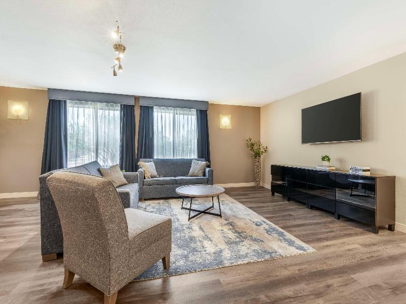 Best Western Plus Lewisville Flower Mound image