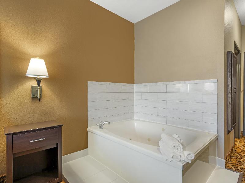 Best Western Northwest Inn image