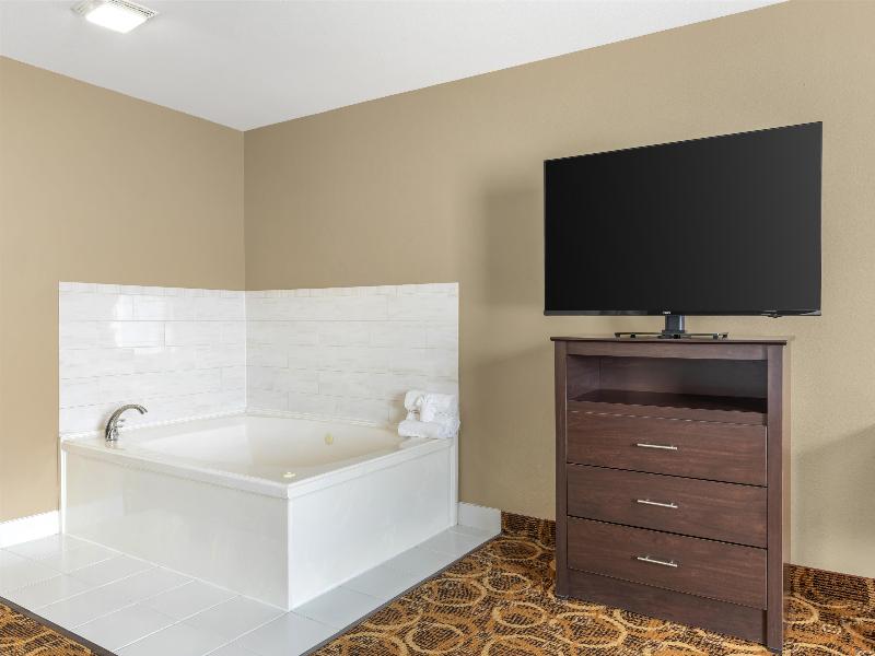 Best Western Northwest Inn image