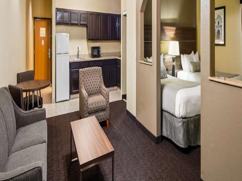 Best Western Plus Hill Country Suites image