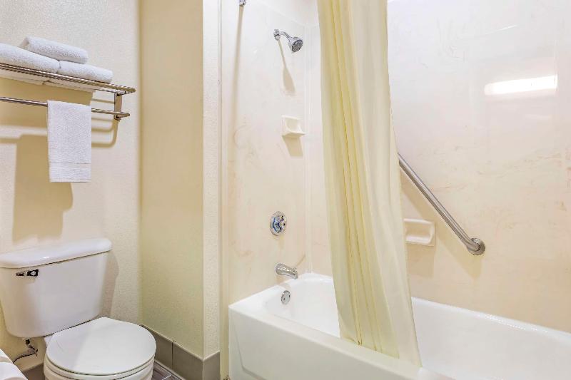 Best Western Fort Worth Inn & Suites image