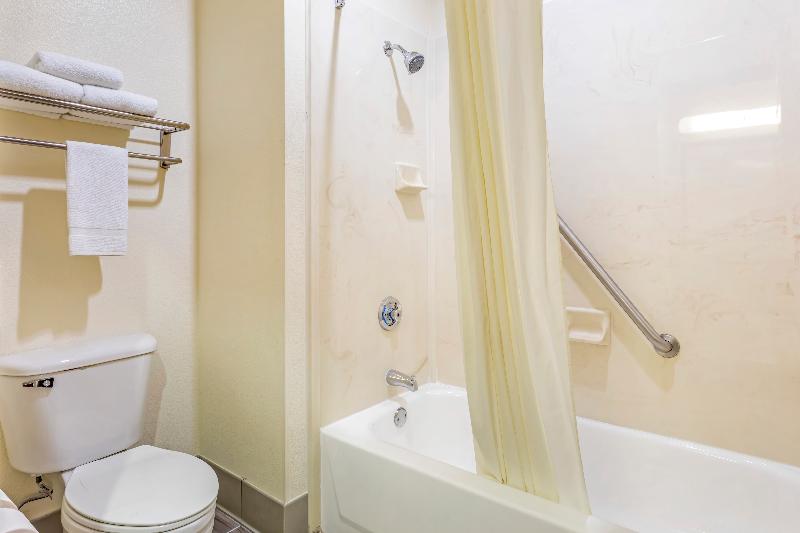 Best Western Fort Worth Inn & Suites image