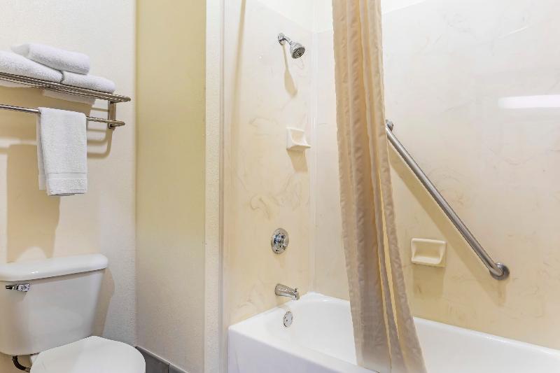 Best Western Fort Worth Inn & Suites image