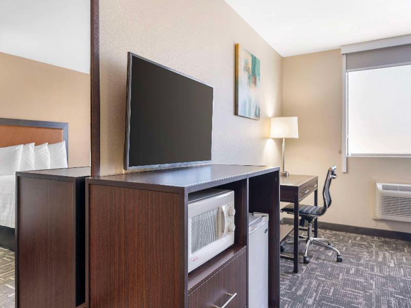 Best Western Post Inn image 1