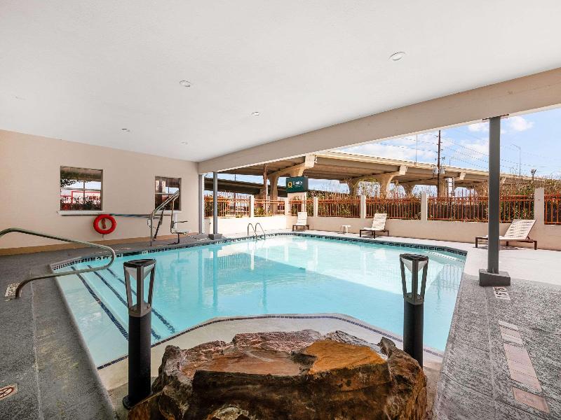 Quality Inn & Suites North Houston image
