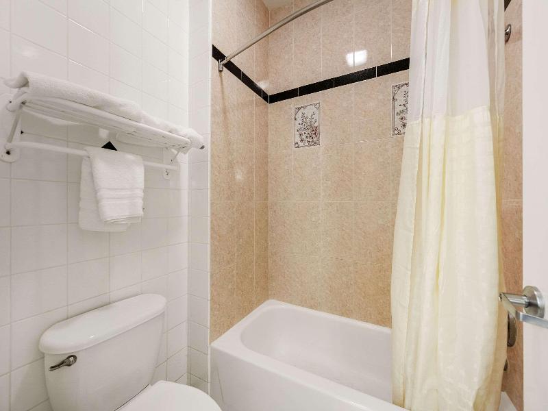 Quality Inn & Suites North Houston image