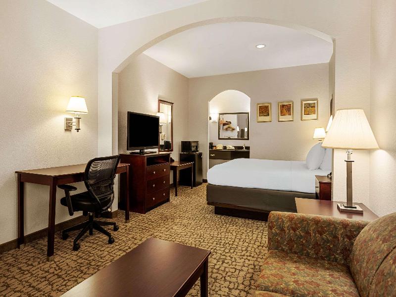 Quality Inn & Suites North Houston image