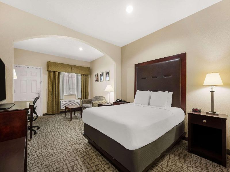 Quality Inn & Suites North Houston image