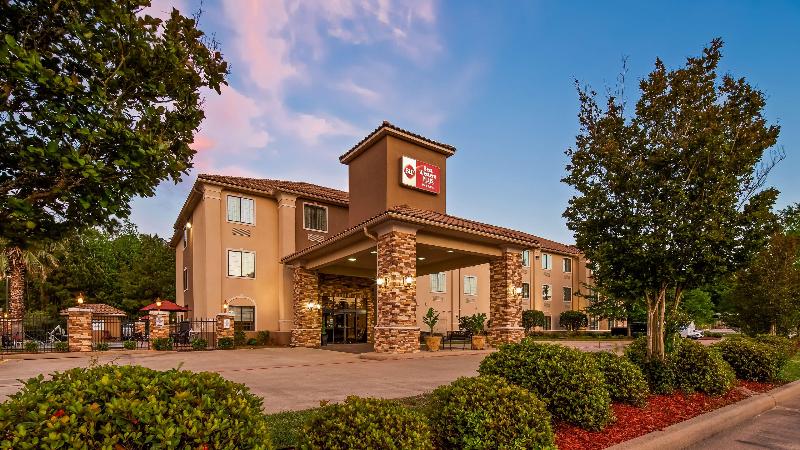 Best Western Plus Crown Colony Inn AND Suites