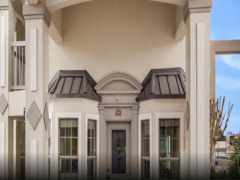 Quality Inn & Suites Dallas-Cityplace image