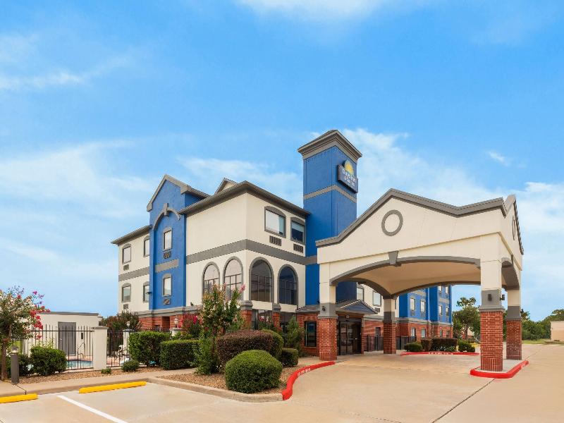 Days Inn & Suites by Wyndham Sam Houston Tollway image