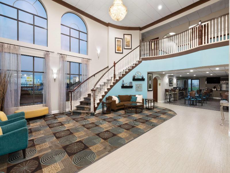 Days Inn & Suites by Wyndham Sam Houston Tollway image