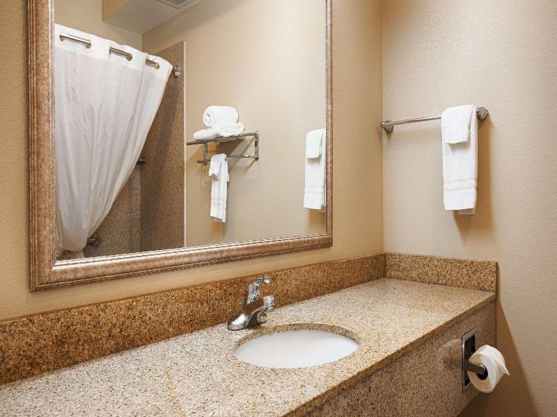 Best Western Henrietta Inn & Suites image