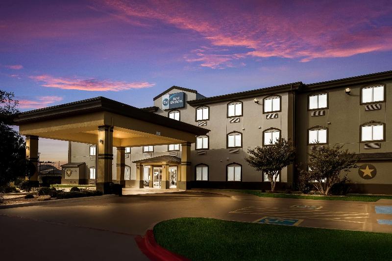 Best Western South Plains Inn & Suites image