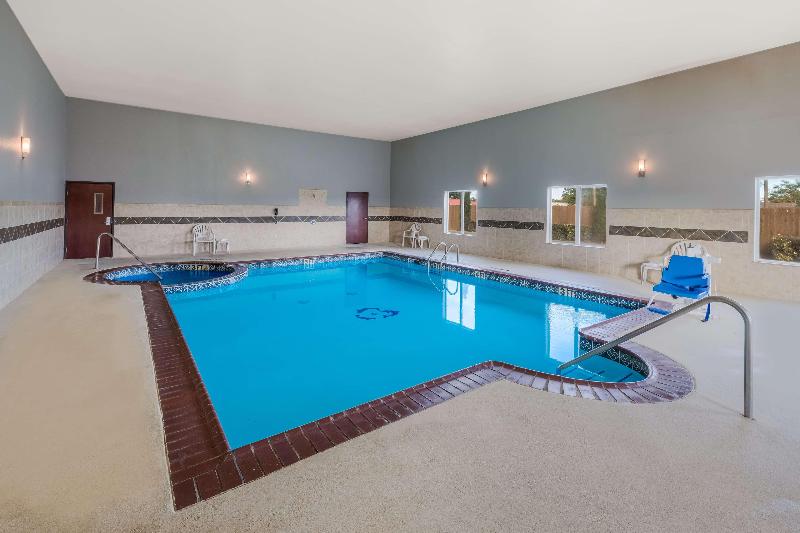 Best Western South Plains Inn & Suites image