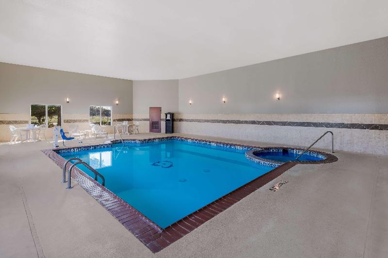 Best Western South Plains Inn & Suites image