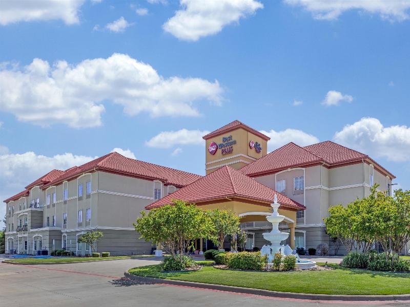 Best Western Plus Monica Royale Inn & Suites image