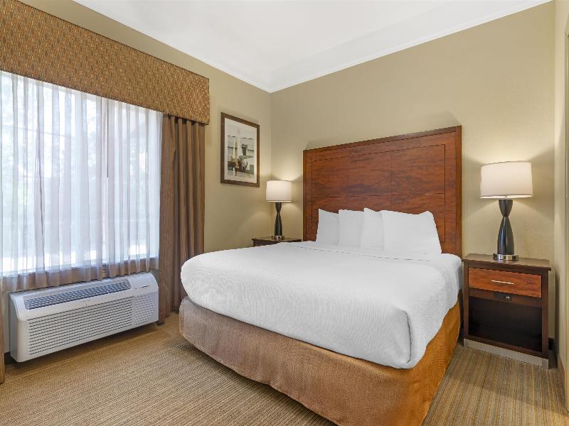 Best Western Plus Monica Royale Inn & Suites image