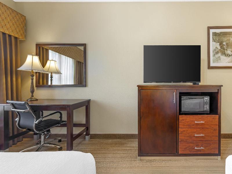 Best Western Plus Monica Royale Inn & Suites image