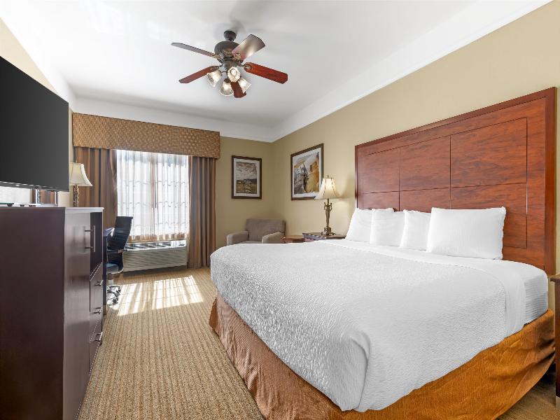 Best Western Plus Monica Royale Inn & Suites image