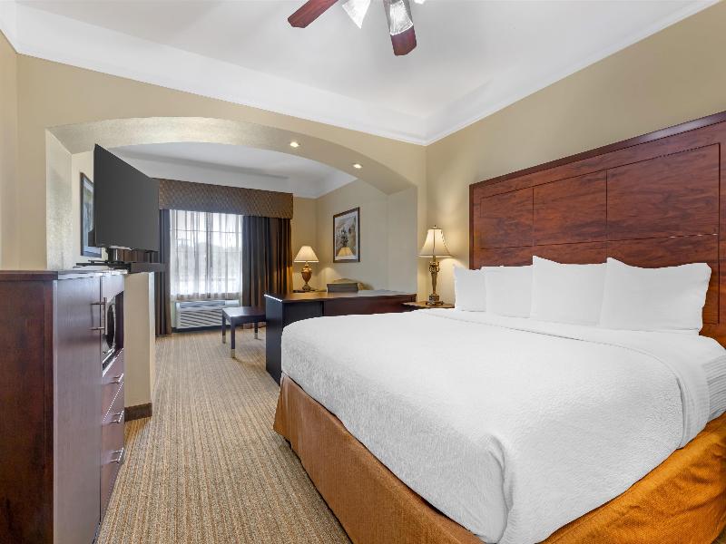 Best Western Plus Monica Royale Inn & Suites image