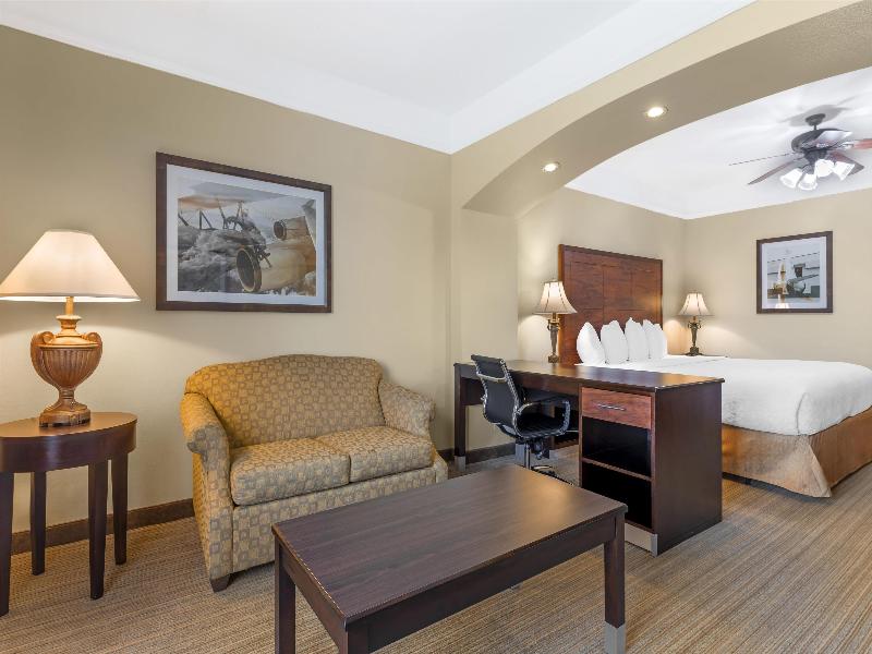 Best Western Plus Monica Royale Inn & Suites image